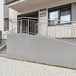 D&A Apartment With Private Parking